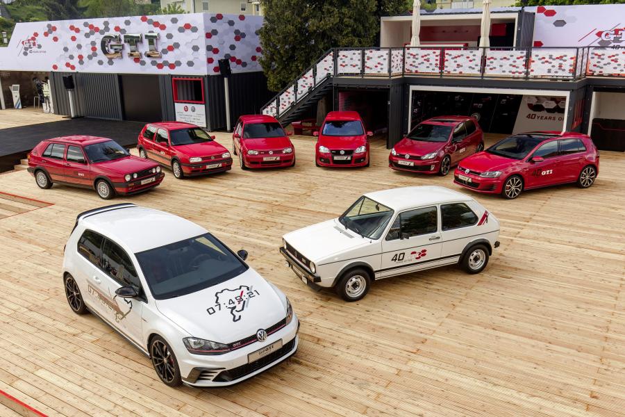  Volkswagen Golf GTi Clubsport S 2016 года  (фото 29 из 30)